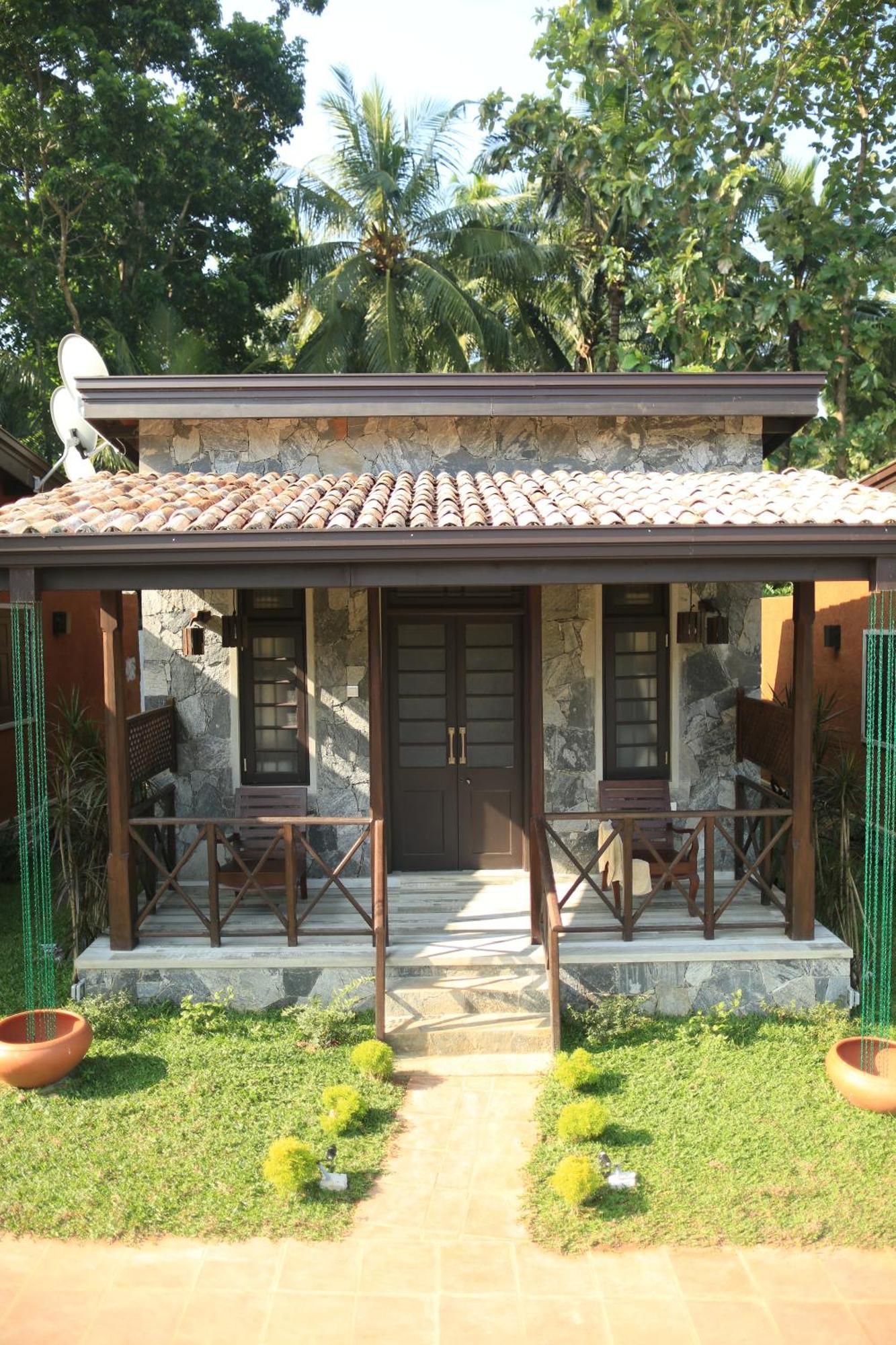 Villa Pinnawala&Restaurant Esterno foto