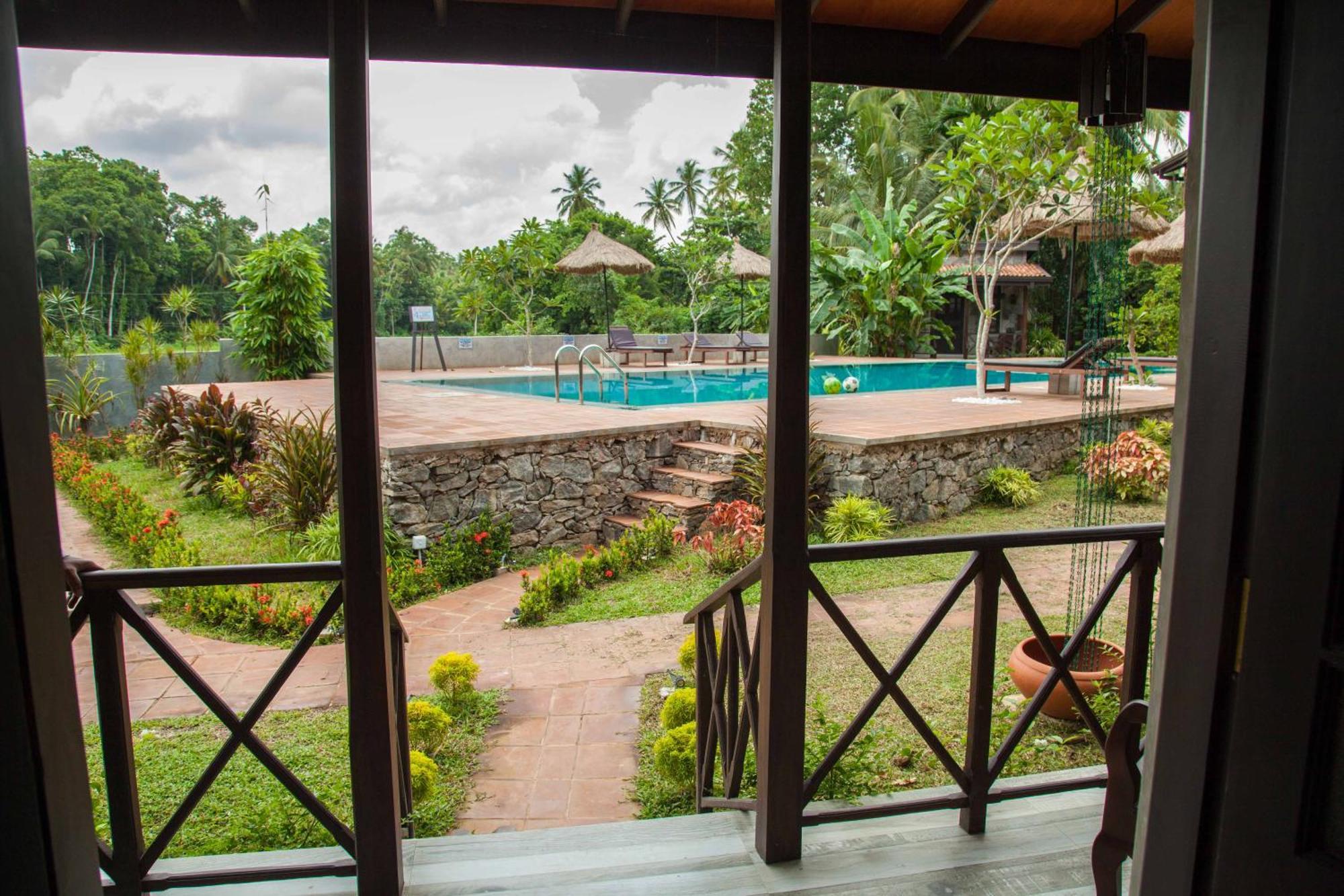 Villa Pinnawala&Restaurant Esterno foto