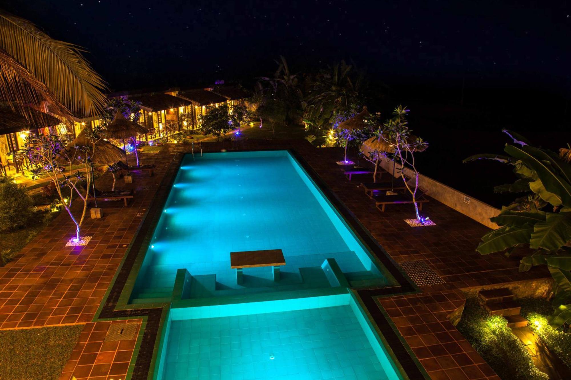 Villa Pinnawala&Restaurant Esterno foto