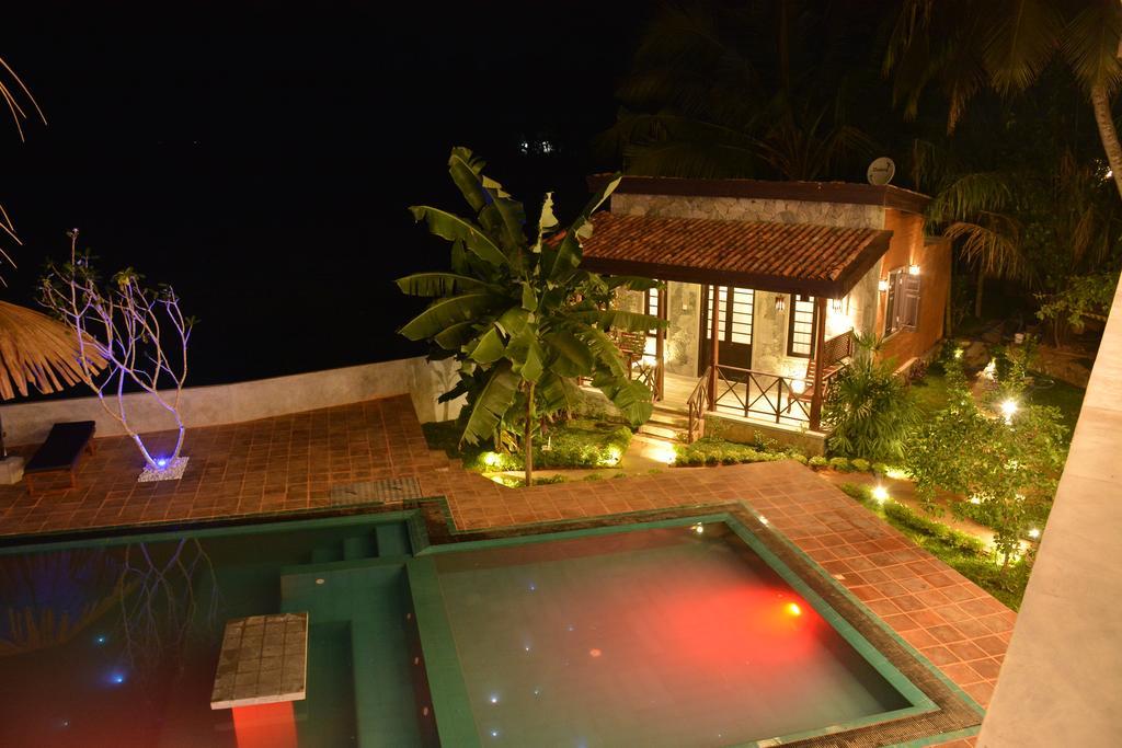 Villa Pinnawala&Restaurant Esterno foto