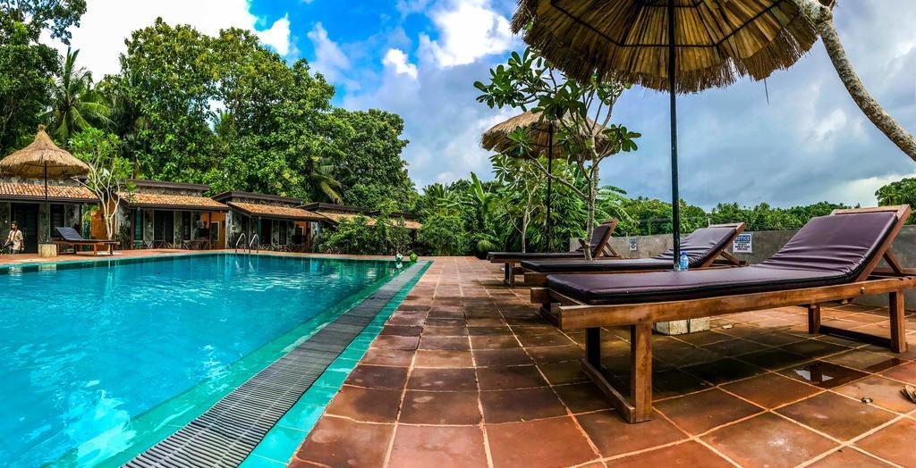 Villa Pinnawala&Restaurant Esterno foto